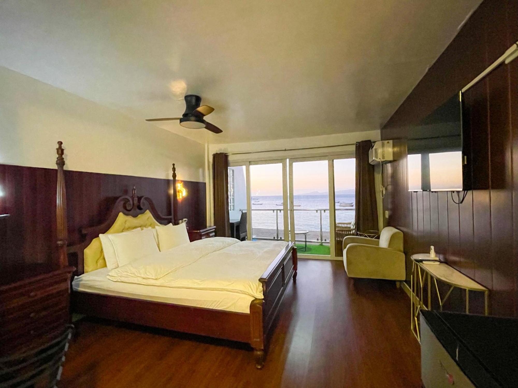Montani Beach Resort Puerto Galera Powered By Cocotel Exteriér fotografie