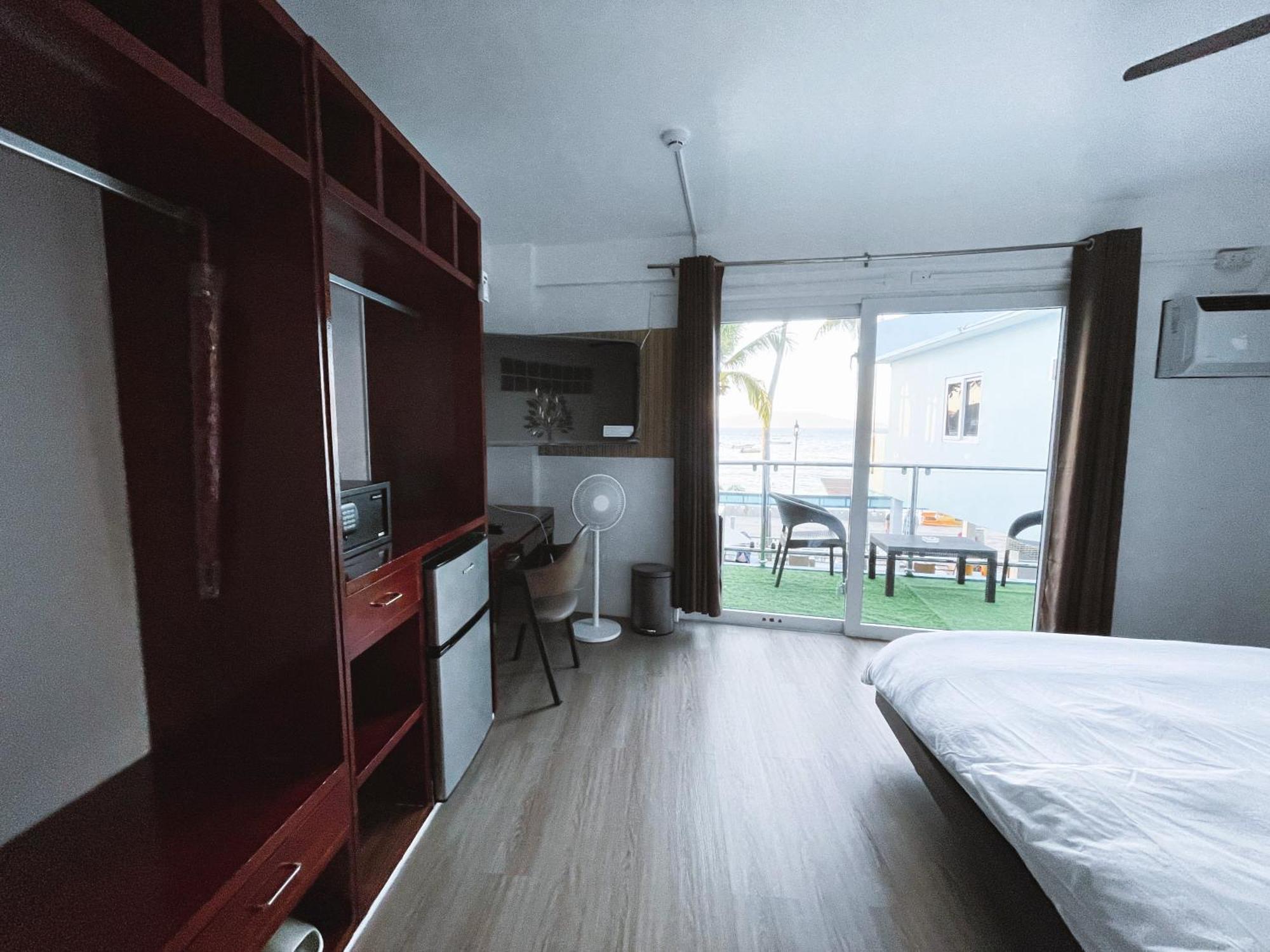 Montani Beach Resort Puerto Galera Powered By Cocotel Exteriér fotografie