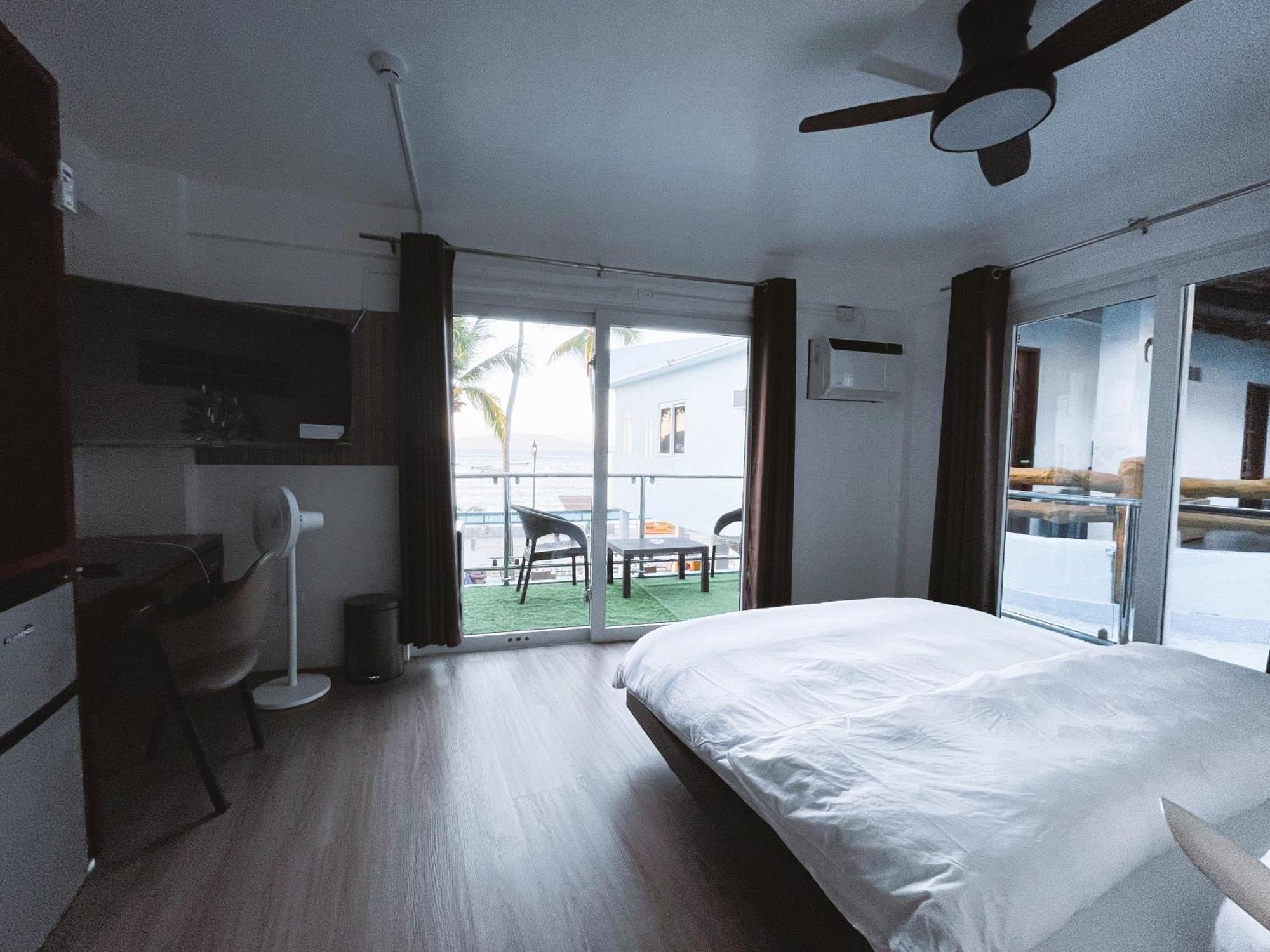 Montani Beach Resort Puerto Galera Powered By Cocotel Exteriér fotografie